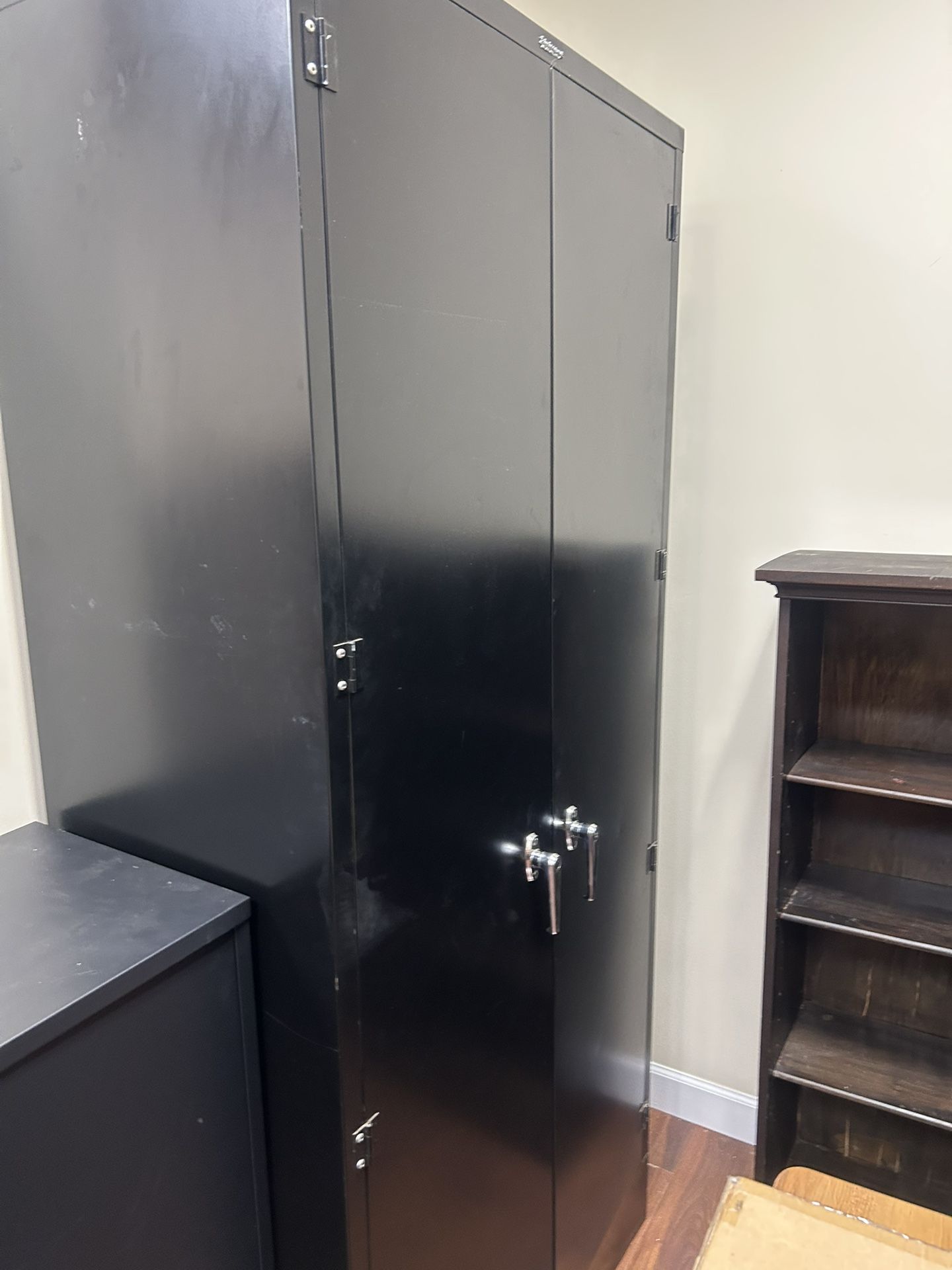 5 Shelf Statesman Metal Cabinet For Sale!!!