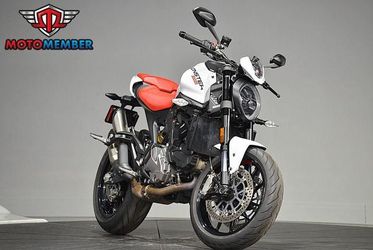 2024 Ducati Monster