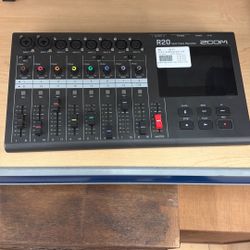 Zoom Multi Track Recorder