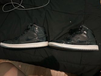 Jordan 1 mids SE Space Jam
