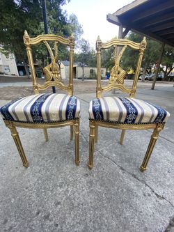 Antiques Chairs 