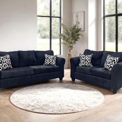 New Sofa + Loveseat Se