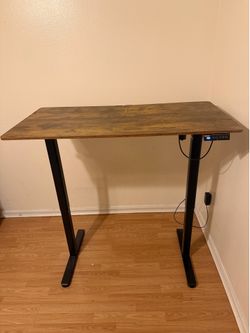Standing desk