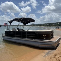 Crest Tritoon - Turn Key On Lake Travis 