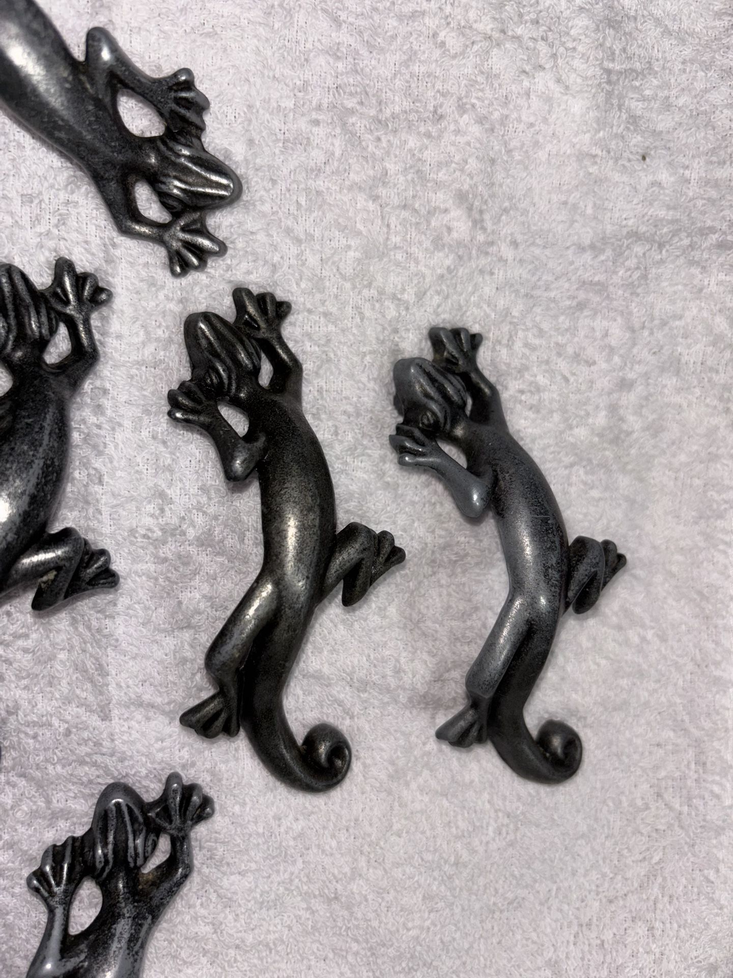 Set of 6 Lizard / Gecko drawer pulls 3” Cabinet Handles knobs $40