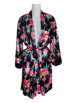 New Robe size L