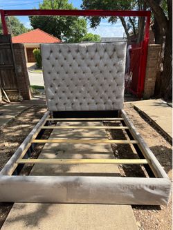 Queen Highback Velvet Tufted Platform Bed