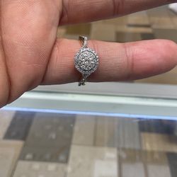 14kt Ladies Diamond Ring 