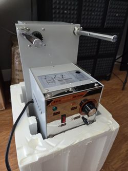 Semi-automatic Cup Sealing Machine, 300-500 Cup/h Tea Cup Sealer Machine, Black Boba Cup Sealer Machine, 90/95mm Cup Diameter Boba Cup Sealing Machine