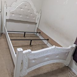 NEED GODE FULL BED,MATTRESS/SPRINGS AND NIGHT STAND 