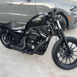 2014 Iron 883 