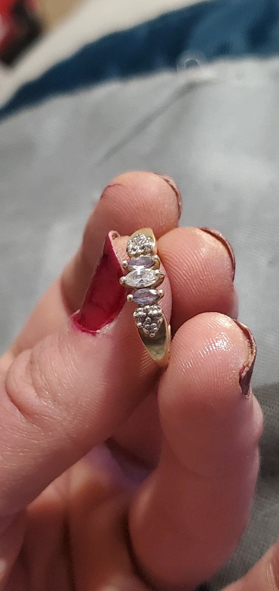 10k yellow Gold Diamond Tanzanite Ring Size 7. Lovely