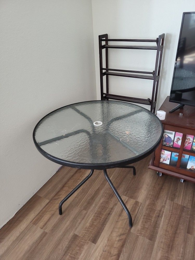 36" Round Patio Table W Umbrella Hole