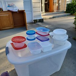 Plastic Containers 
