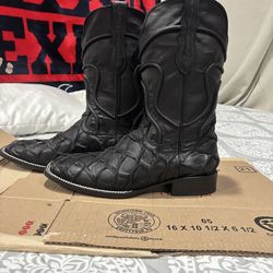Black Fish Boots Size 11.5