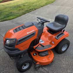 Husqvarna YTH22V46 Riding Lawn Mower 