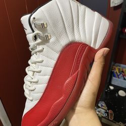 Jordan 12 cherry size 9.5
