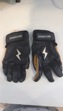 Bruce Bolt batting gloves