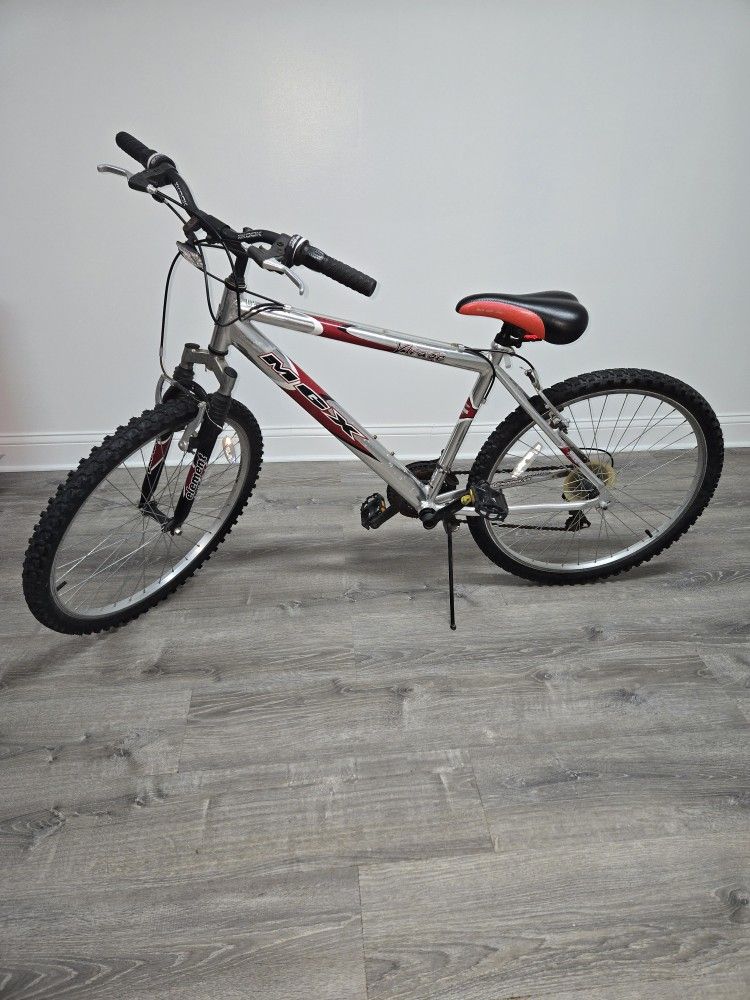 Mongoose MGX Virage 26" Bicycle
