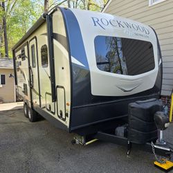 Forest River, Rockwood Ultra Lite 2304 DS