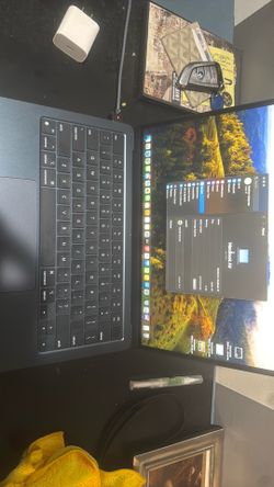 MacBook Air M2 2022 midnight color
