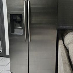 Refrigerator SAMSUNG