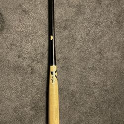 Tatis Victus wood bat