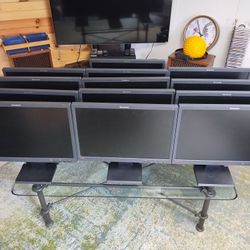 Lot of Thirteen Lenovo 22" Flatscreen Computer Monitors
