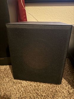 Klipsch Reference R-10SW Subwoofer 10" In 300w Front Firing Powered Sub 150w RMS