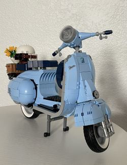Lego Vespa Set