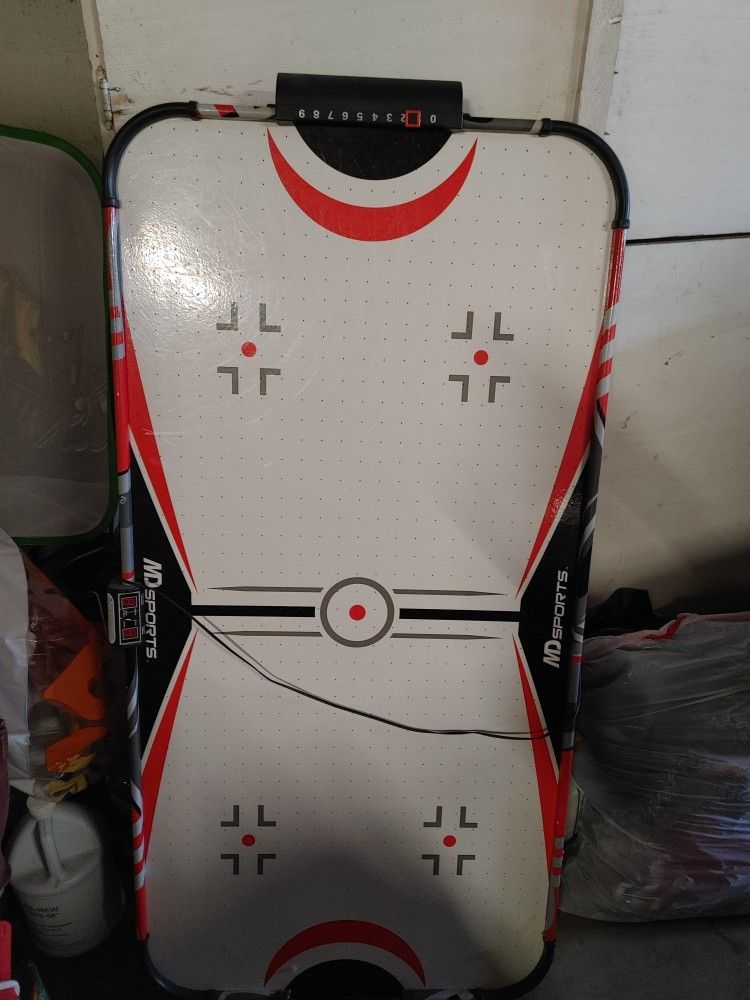 Air Hockey Table