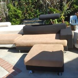 4 Sofa Sectional Selling $550  Worth $1,200 