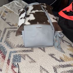 Steve Madden Baby Blue Floral Bow Tie Cross Body Purse / Bag Women 