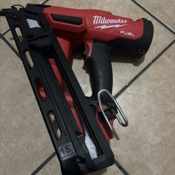 Milwaukee 15Gauge Finish Nails 