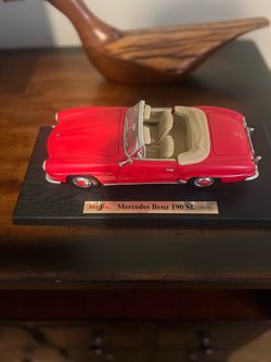 Mercedes Benz Desk Model Car