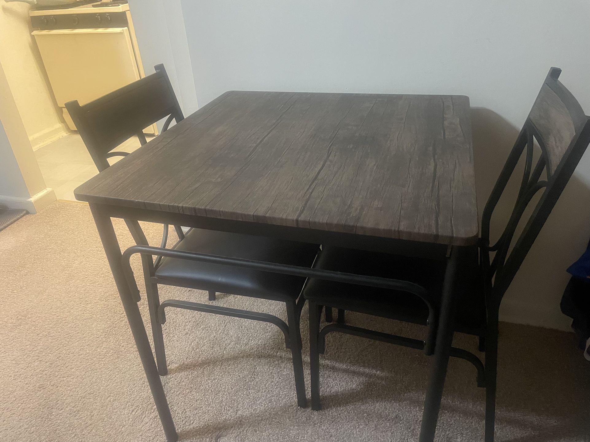 Breakfast Nook/Kitchen Table w/ 2 Chairs