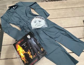 New: Michael Myers’s 2 piece costume (mask & jumpsuit)
