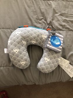 Baby nursing pillow