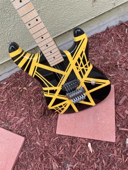 Bumblebee guitar Charvel art series Evh