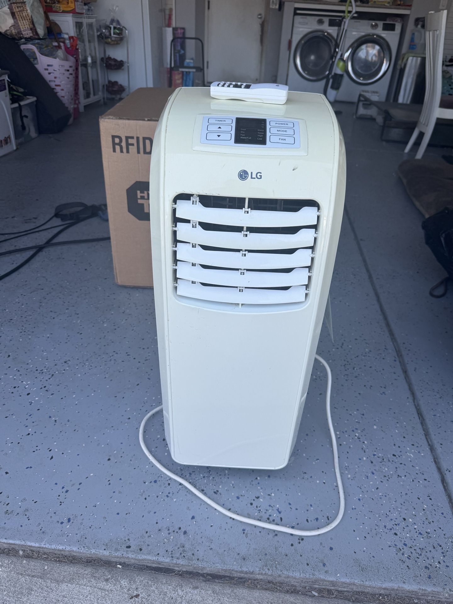LG Air Conditioner (AC) With Remote Control