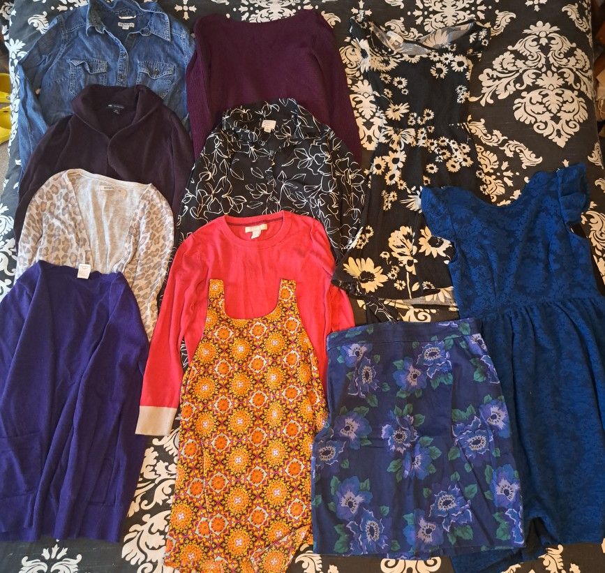 11 Items of Size XS Women's Clothes