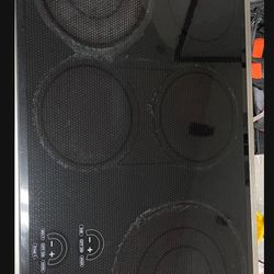 Wolf 36” Electric Cooktop