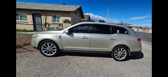 2011 Lincoln MKT