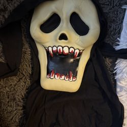 Vintage Shelly Ghostface Mask Bloody Vampire Scream
