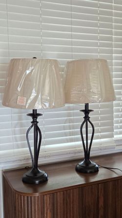 Set of 2 Black Metal Table Lamps