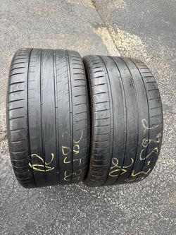 Set of 2 nice Michelin Pilot sport 4S  285/35/20 ( We install & balance)