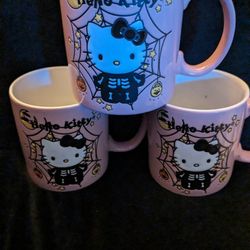 Hello Kitty Halloween 🎃 Mugs 
