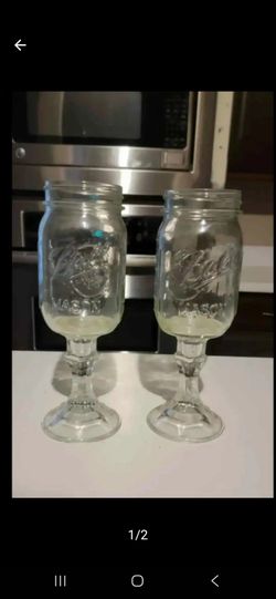 2 new mason jar glasses