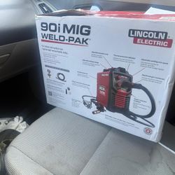 WELD-PAK 90i MIG and Flux-Cored Wire Feeder Welder with Gas Regulator