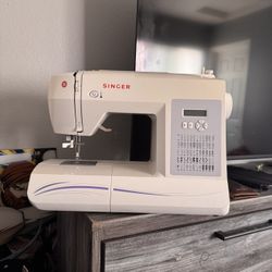 Sewing Machine (Singer)